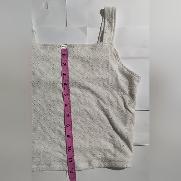 Wallflower White Ivory Eyelet Knit Crop Tank Top Size Med Stretch Embroidery - Picture 8 of 10